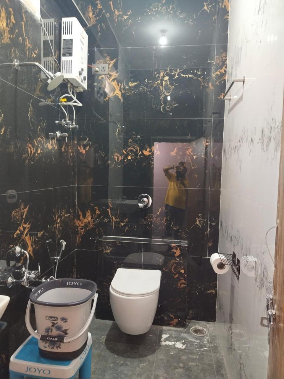 Manoj Homestay 亨比 外观 照片