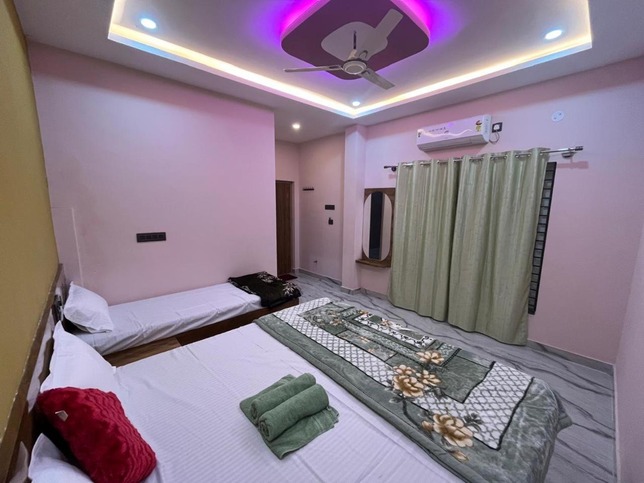 Manoj Homestay 亨比 外观 照片